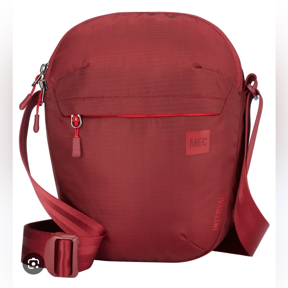 MEC Interval Carryall Messenger Bag Durable Sporty Collection Unisex - Red